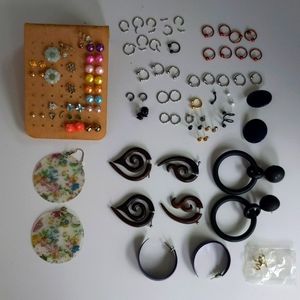 Bundle of earrings
